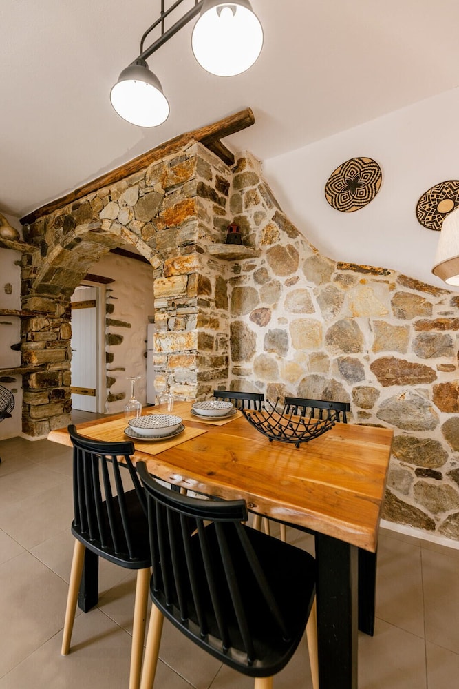 Naxos Finest Hotel Villas 35/50