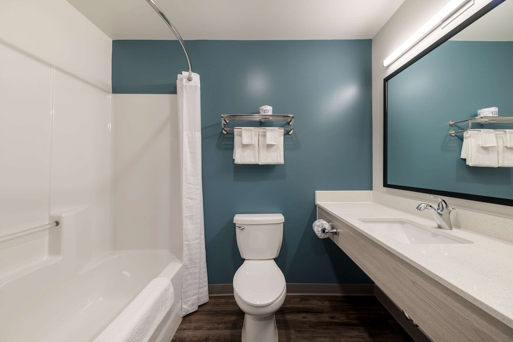 WoodSpring Suites Greensboro - High Point North 46/51