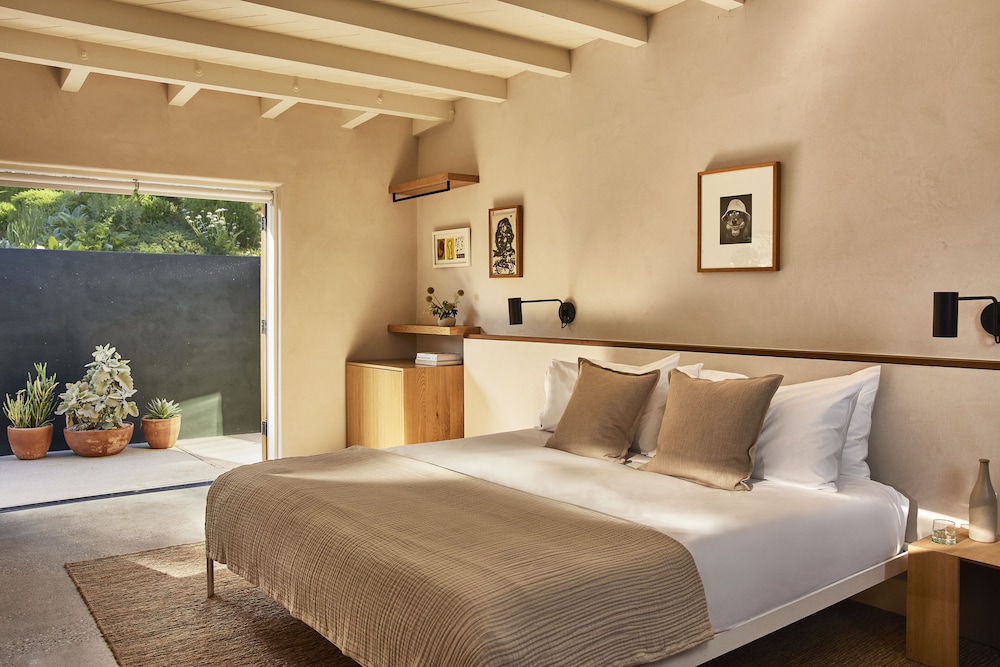 Hotel June Malibu 19/52
