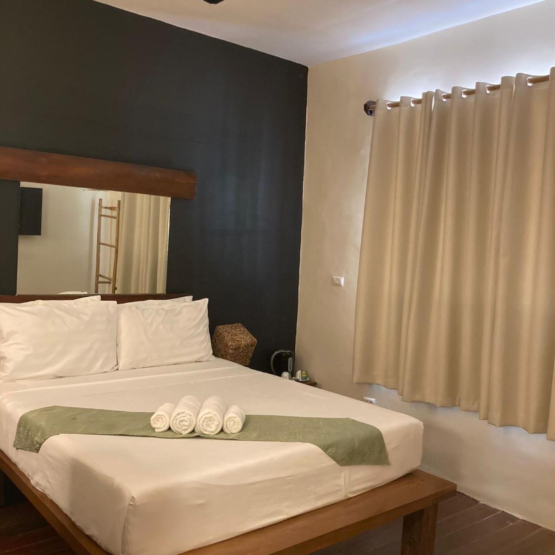 Deluxe, Double Bed