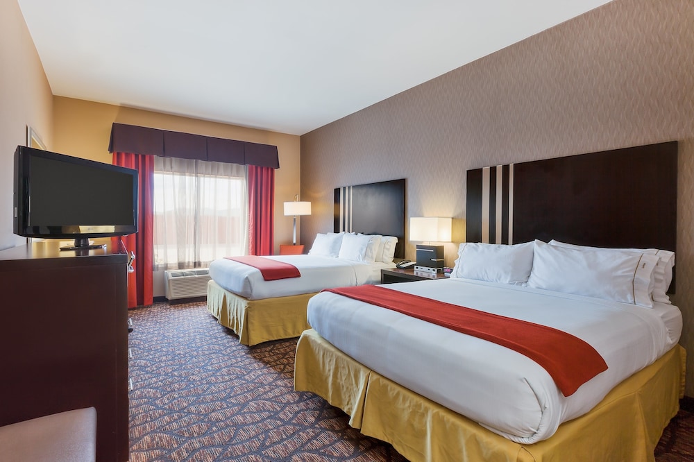Holiday Inn Express Hotel And Suites Alpine Southeast 15/53