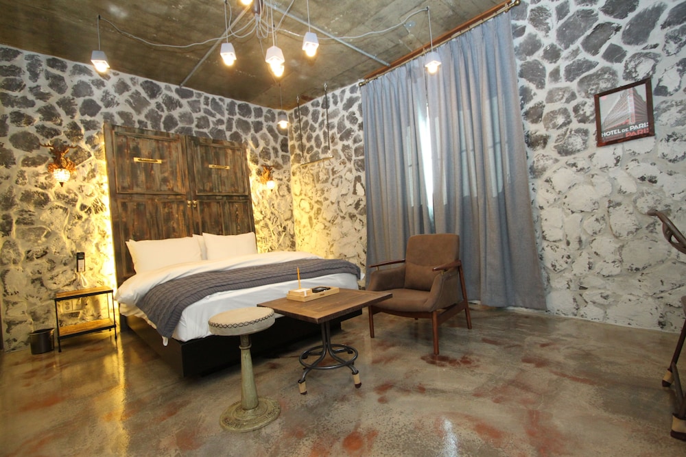 February Hotel Sungseo 27/67