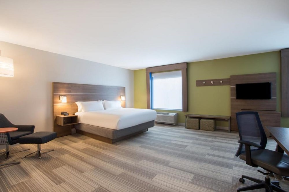 Holiday Inn Express Suites Owings Mills Baltimore Area 16/53