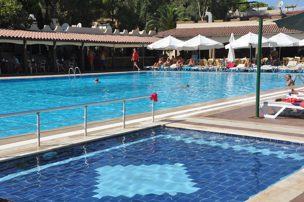 Pigale Beach Resort 32/66