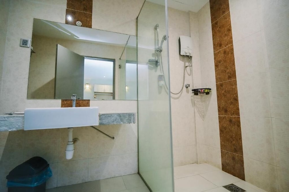 Kingston Hotel 8 @ Kuala Lumpur Bukit Bintang 71/72
