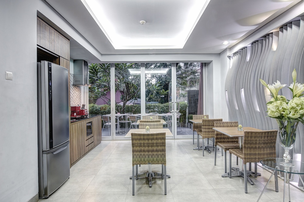 Sampit Residence Managed by FLAT06 33/40