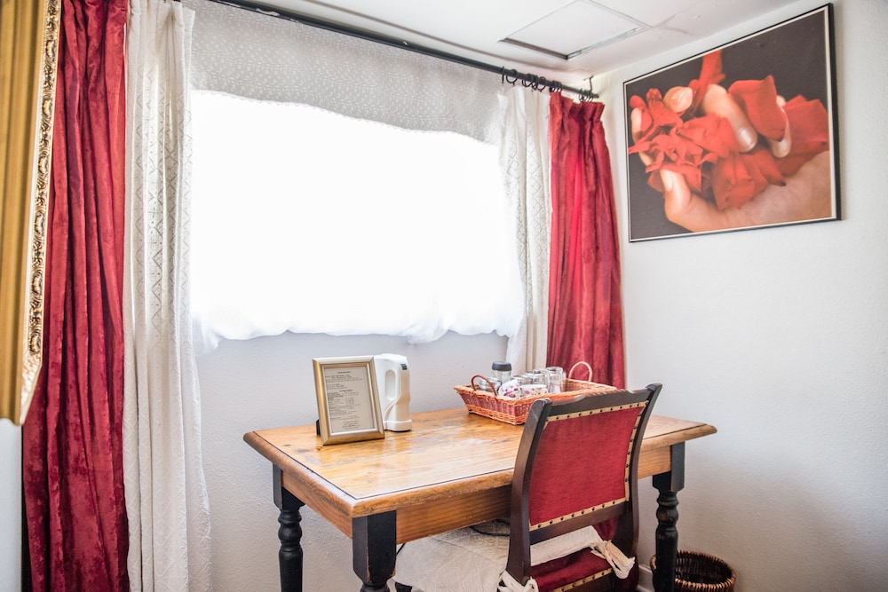 5Th Avenue Gooseberry Guest House 5/50