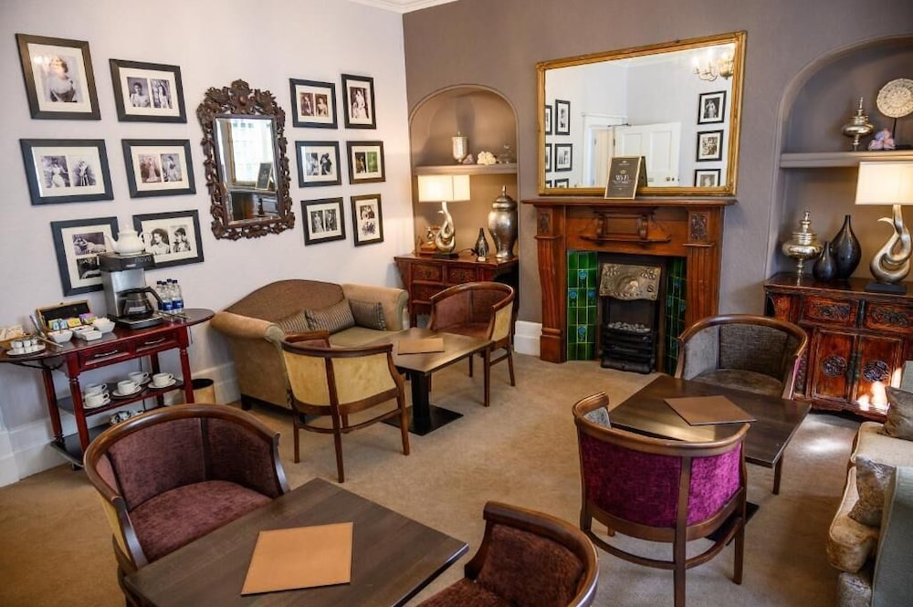 Langtry Manor Hotel 35/47