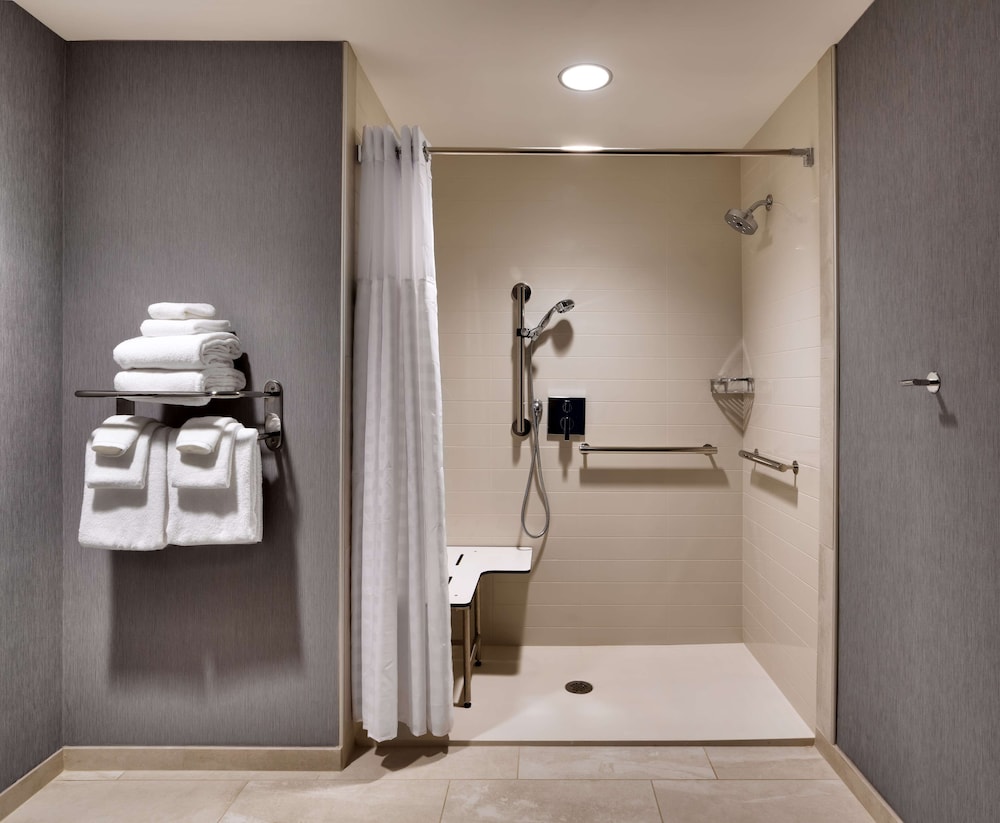 Hyatt Place Fayetteville/Springdale 12/33