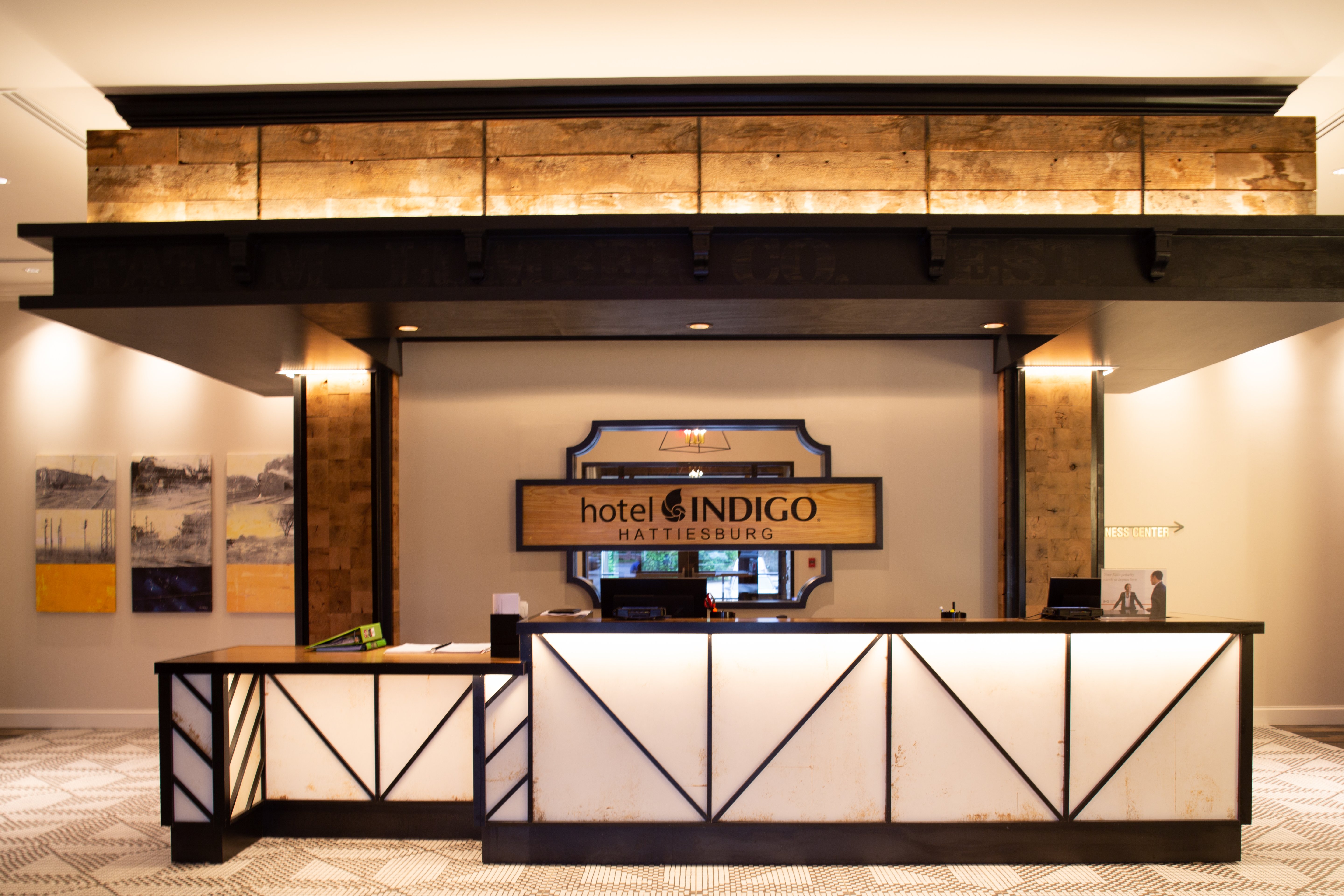 Hotel Indigo Hattiesburg 6/45