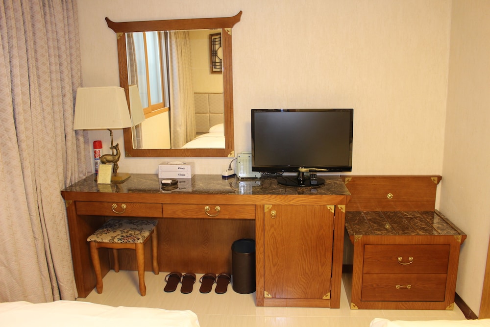 Insadong Crown Hotel 48/60