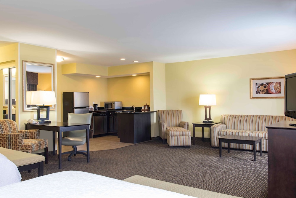Hampton Inn & Suites Danville 27/42