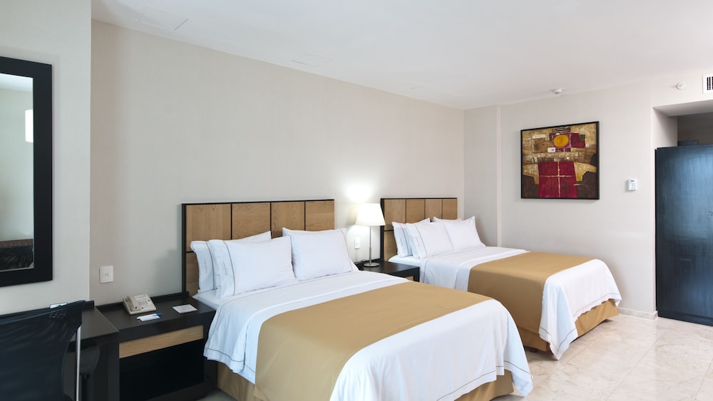 Holiday Inn Express Ciudad Del Carmen 10/50