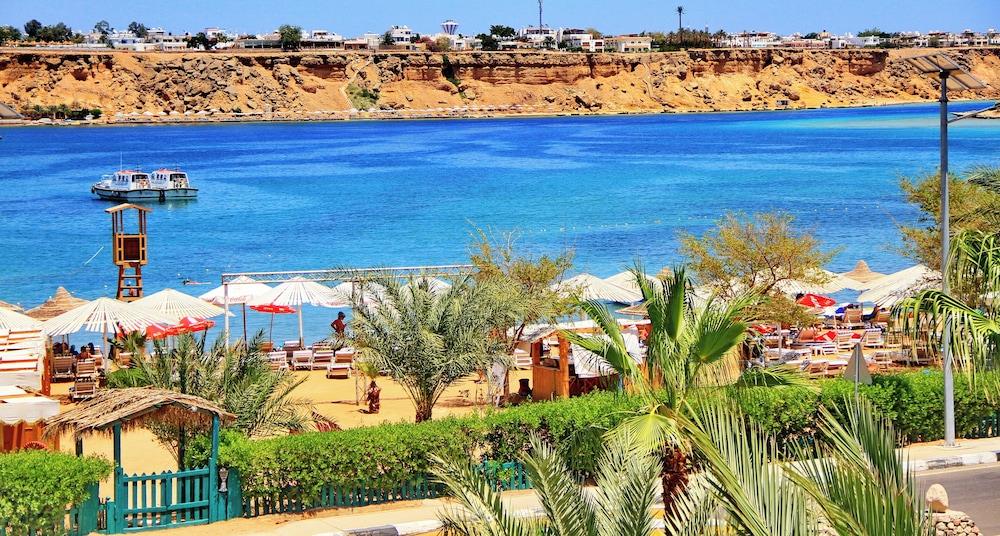 Turquoise Beach Hotel 42/50
