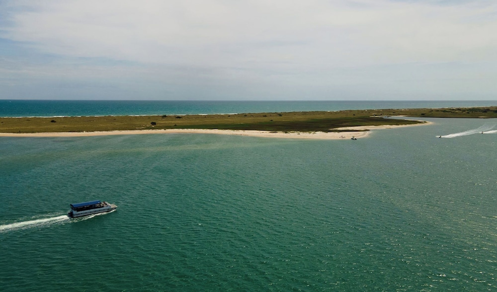 Blockade Runner Beach Resort 65/70
