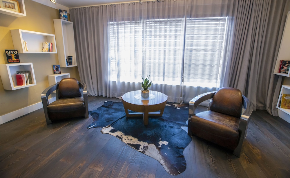 Lincoln Arms Suites 34/73