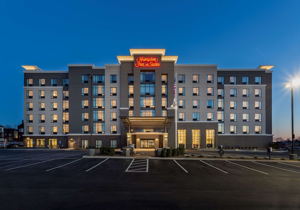Hampton Inn & Suites Newport-Cincinnati 1/44