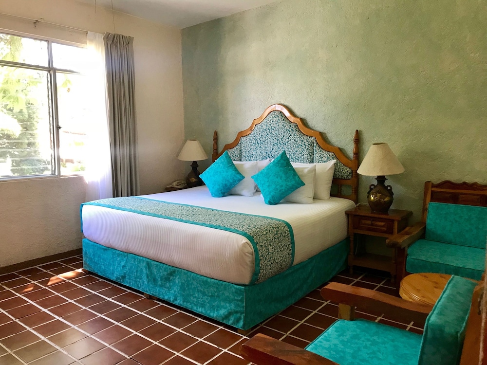 Hotel Quinta las Flores 24/71