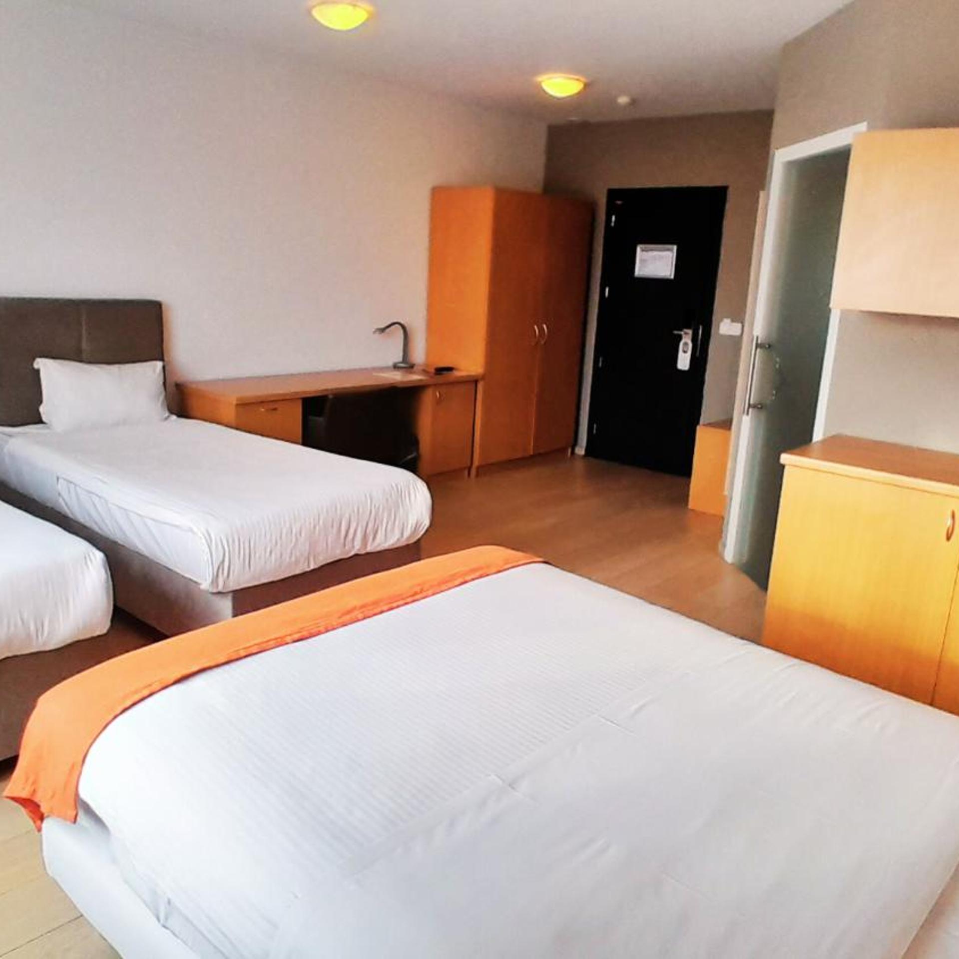 غرفة سوبيريور رباعية بسرير فردي، Hotel Taormina Brussels Airport 7/10