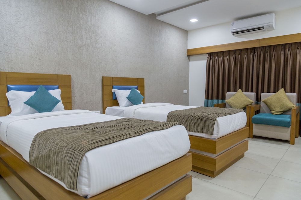 Ginger Ahmedabad Vastrapur 24/57