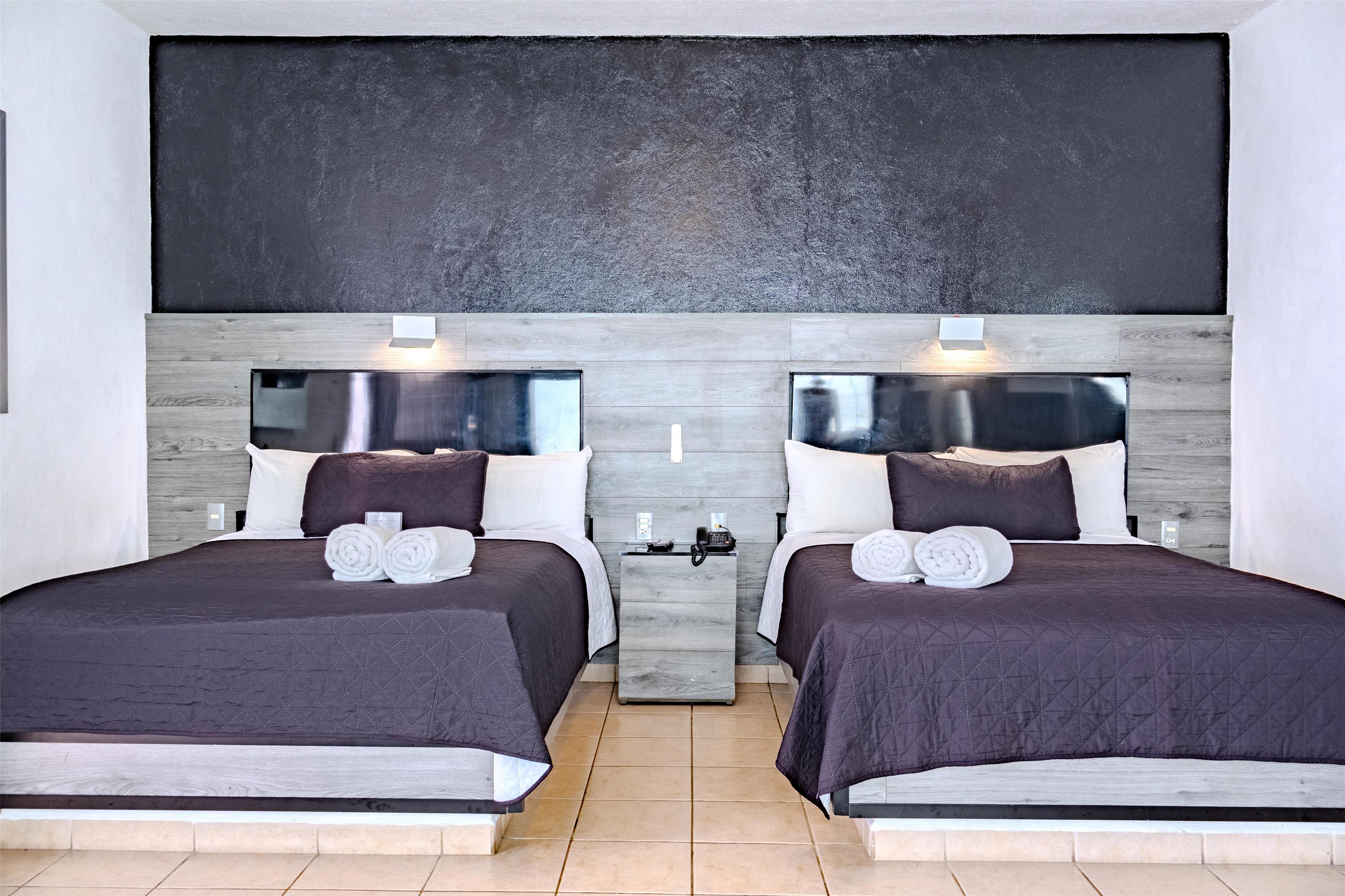 Executive, Suite