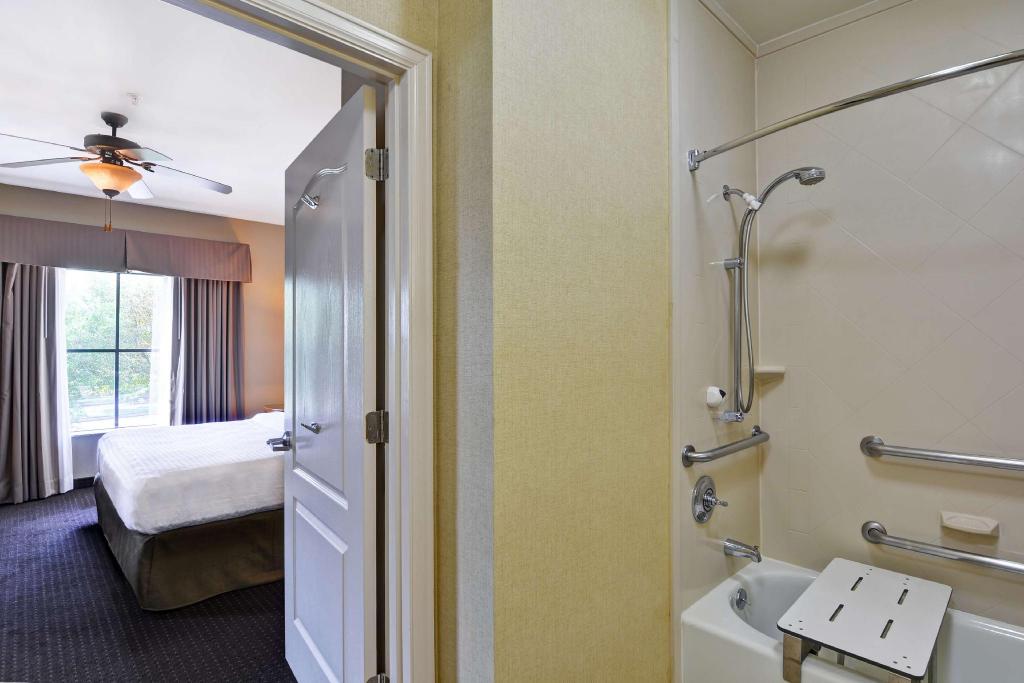 SUITE, 1 KING OR 2 QUEEN BEDS, ACCESSIBLE