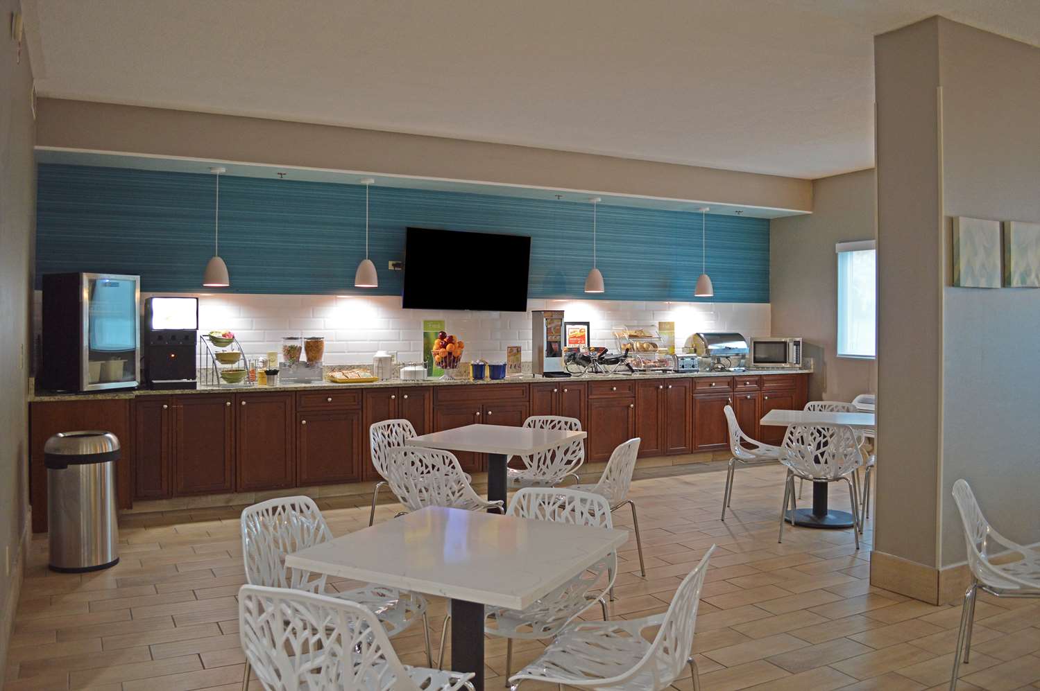 Country Inn & Suites by Radisson, Rehoboth Beach - Dewey 26/33