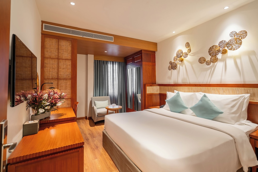 DELUXE, DOUBLE BED