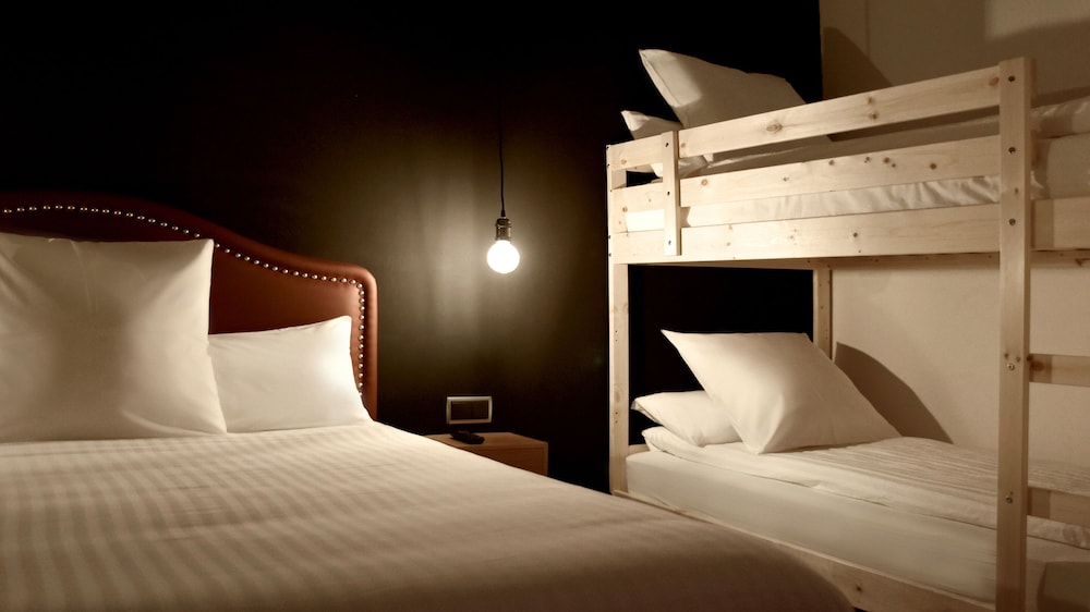 Family Suite, King Bed, Bunk Bed