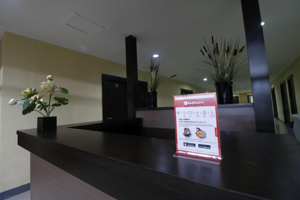 Reddoorz Near Itc Cempaka Mas 9/54
