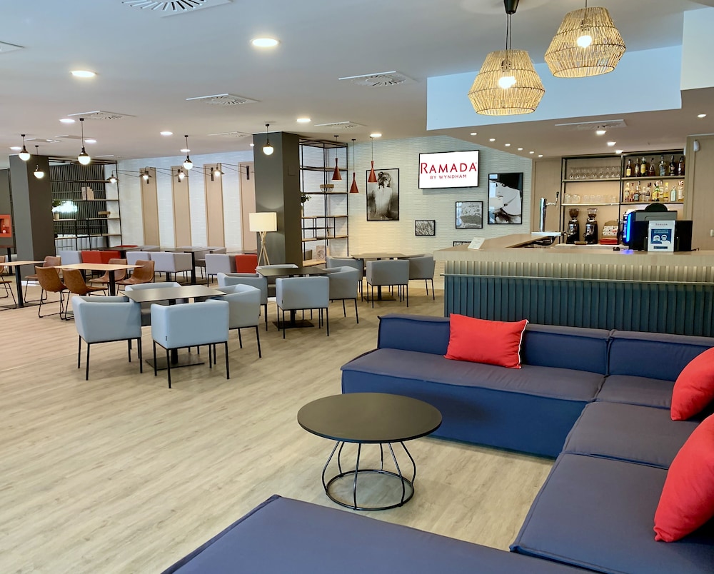 Ramada by Wyndham Valencia Almussafes 34/56