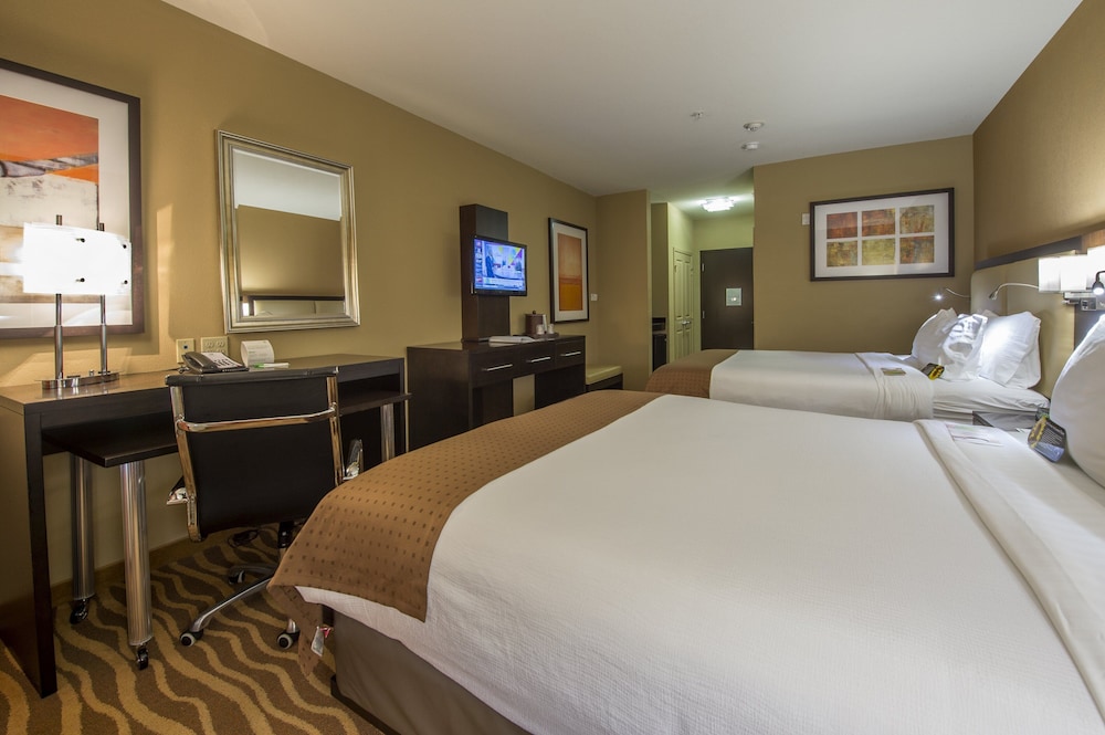 DoubleTree by Hilton Houston Westchase 8/39