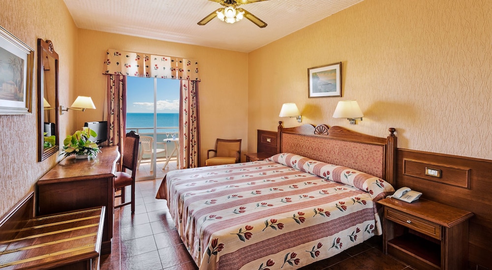 Monopol Hotel Tenerife 23/53