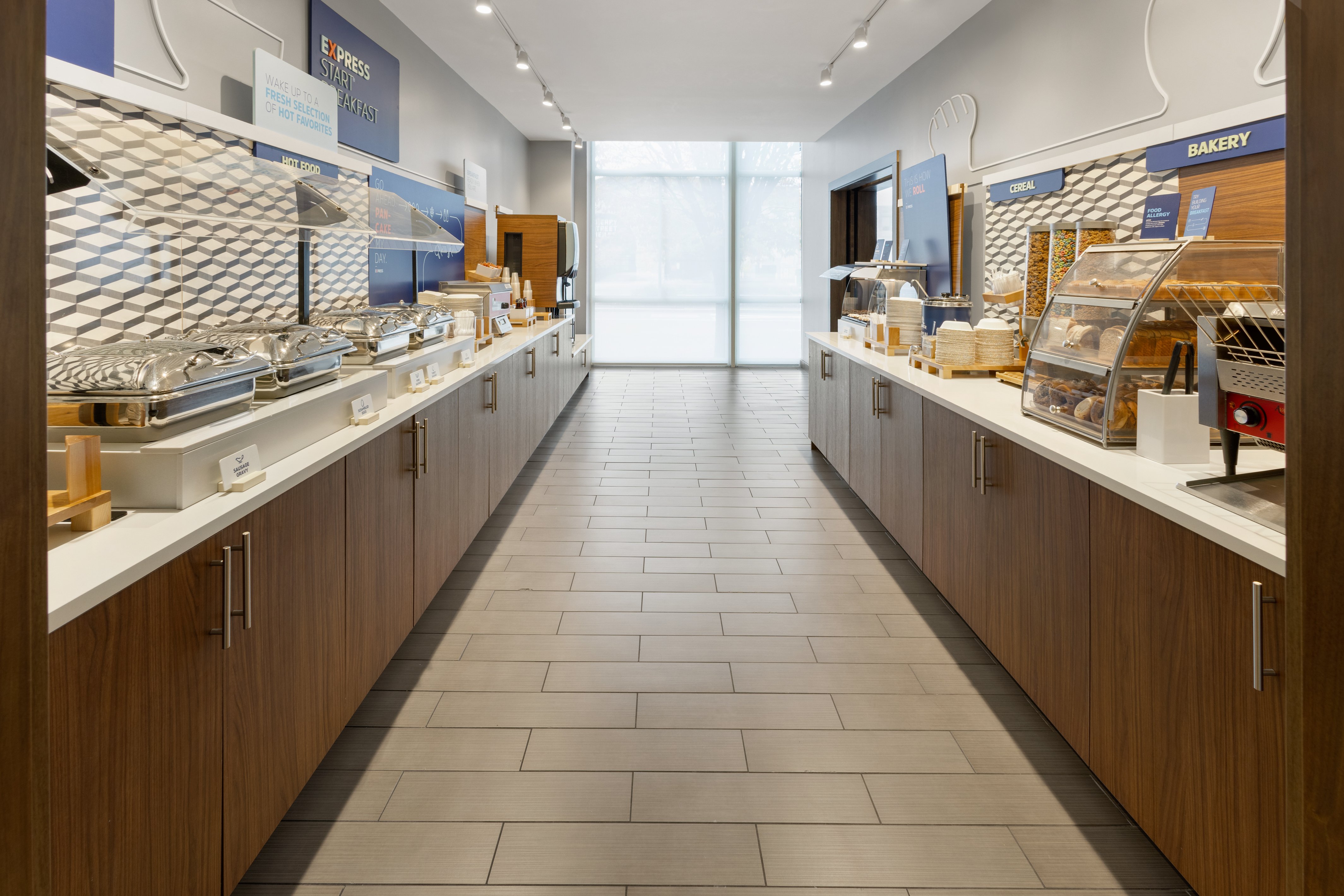 Holiday Inn Express Philadelphia - Penns Landing 10/60