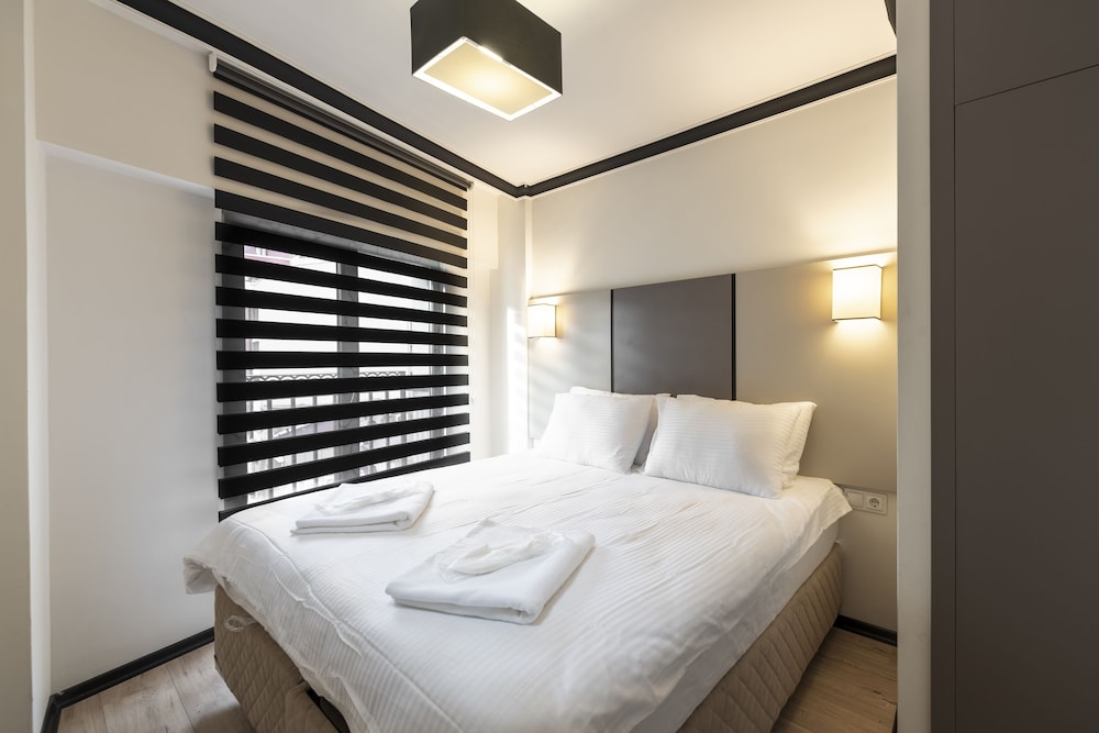 Global Suites Hotel 16/65