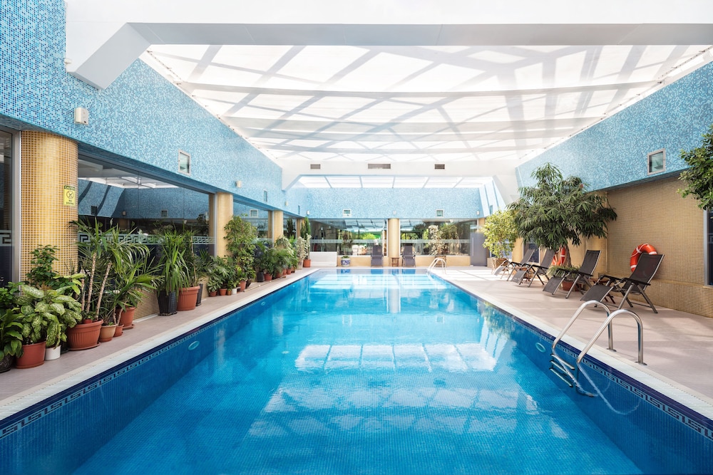 Dostyk Hotel 48/64