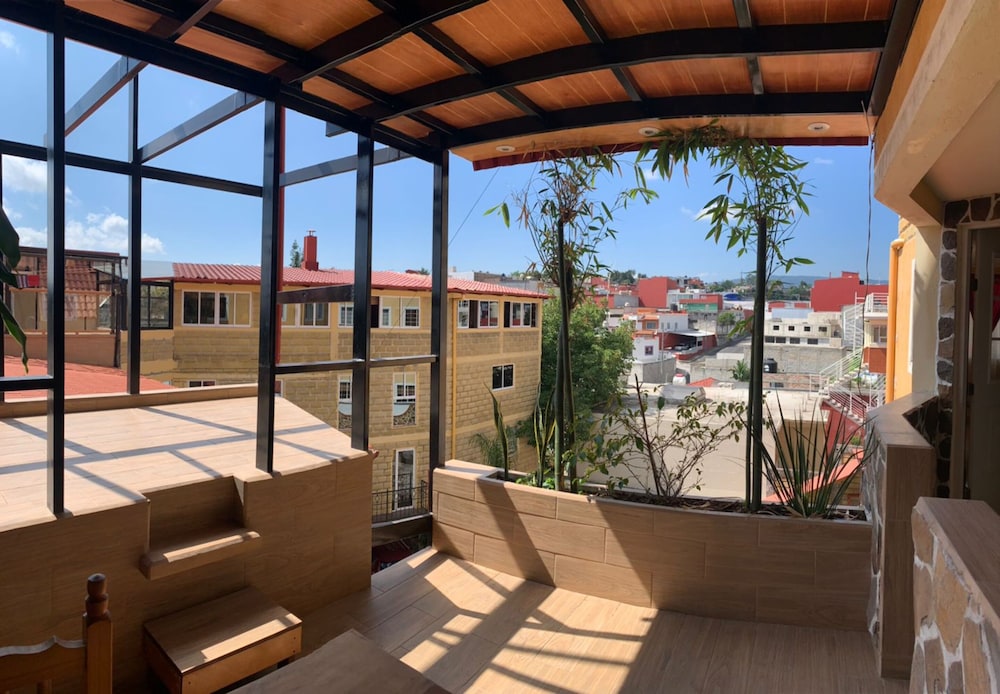 Hotel & Suites Cerro Rojo 41/68
