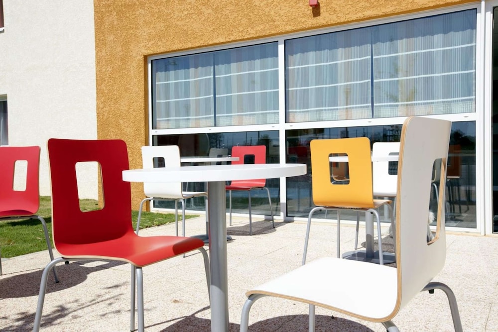 PREMIERE CLASSE ISTRES 34/41