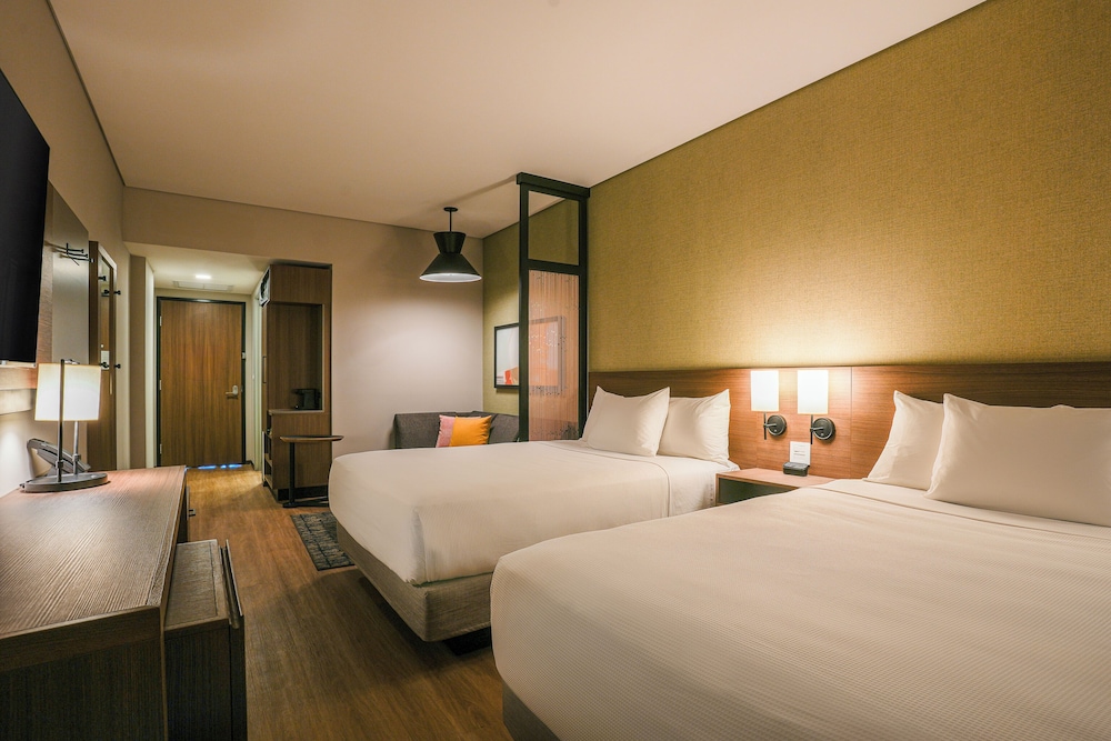 Hyatt Place Merida/ Via Montejo 13/50