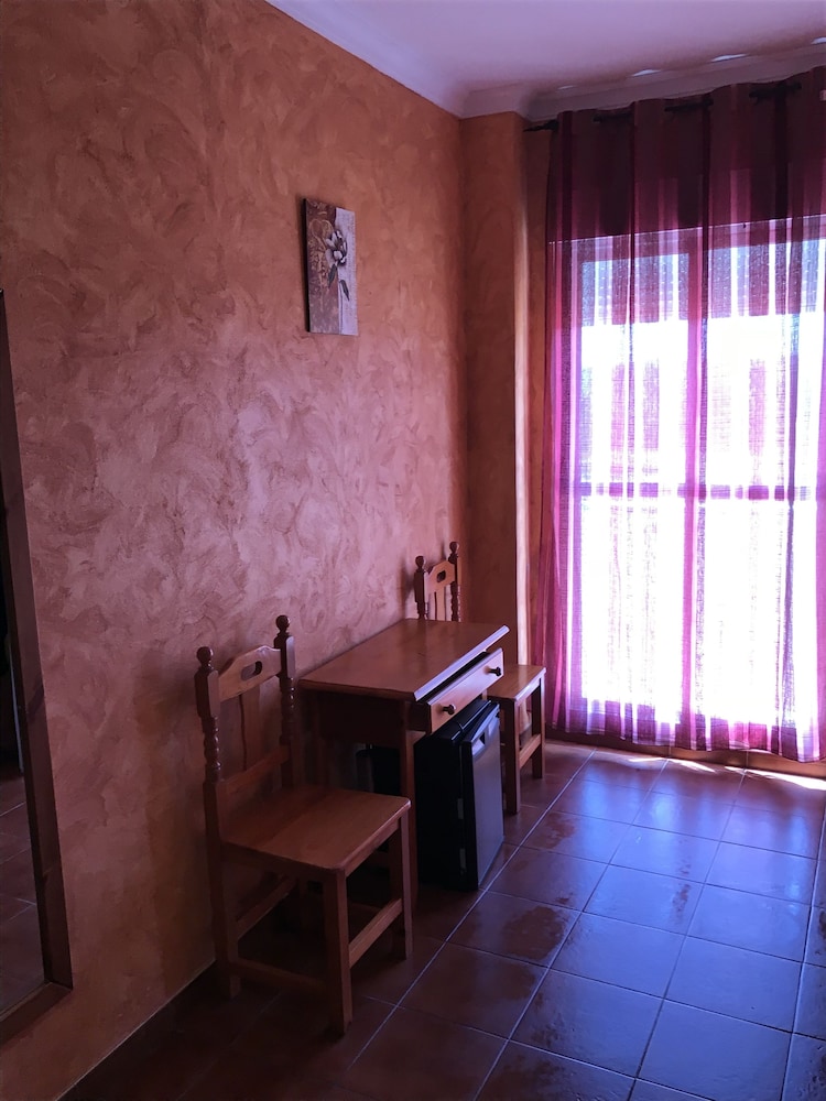 Hostal Restaurante El Mero 23/34