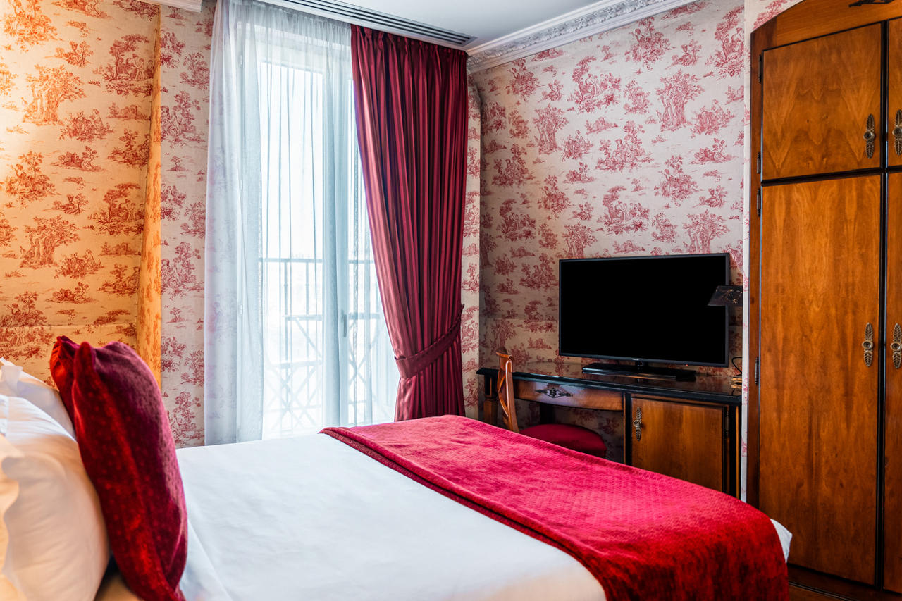 Room at Maison Eugenie, PARIS