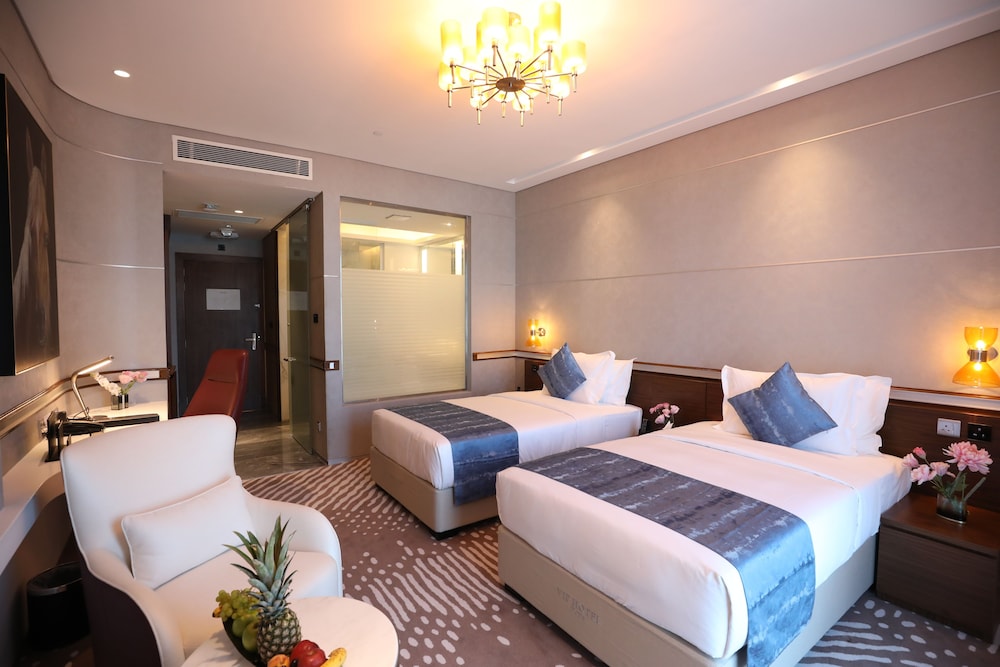 Vip Hotel 15/72