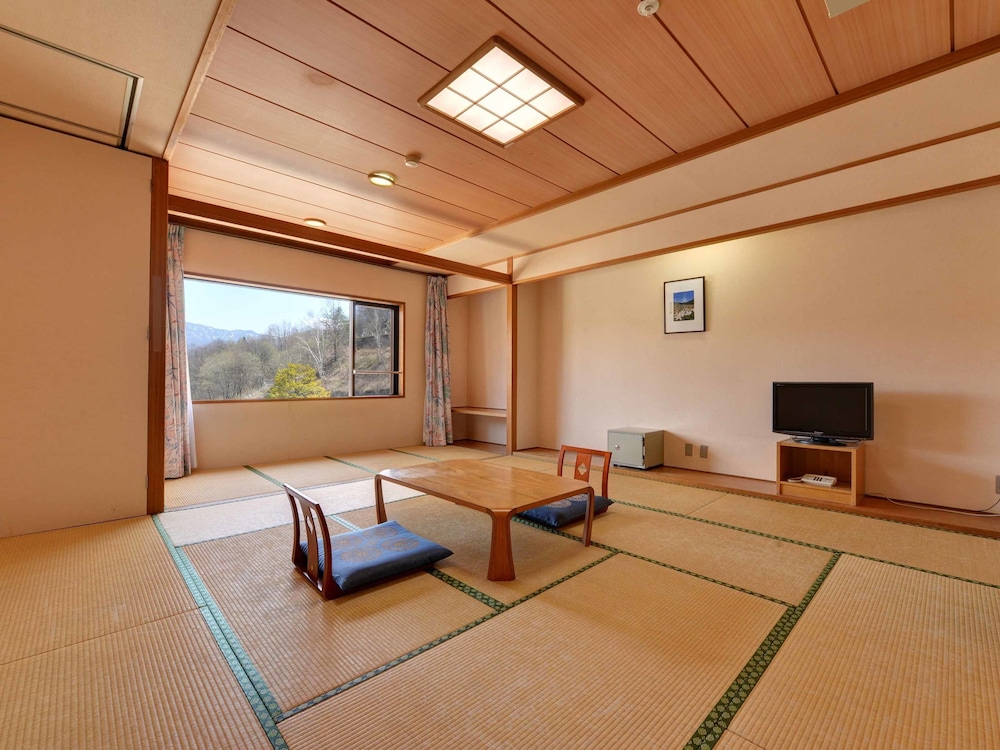 Oze Iwakura Resort Hotel 10/32