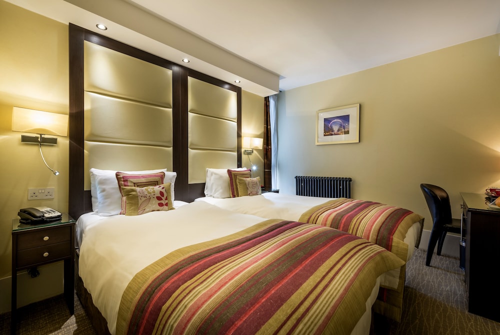 DELUXE, TWIN BEDS