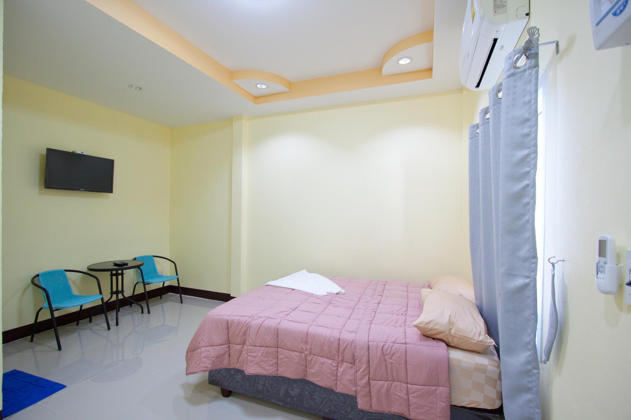 Standard, King Bed