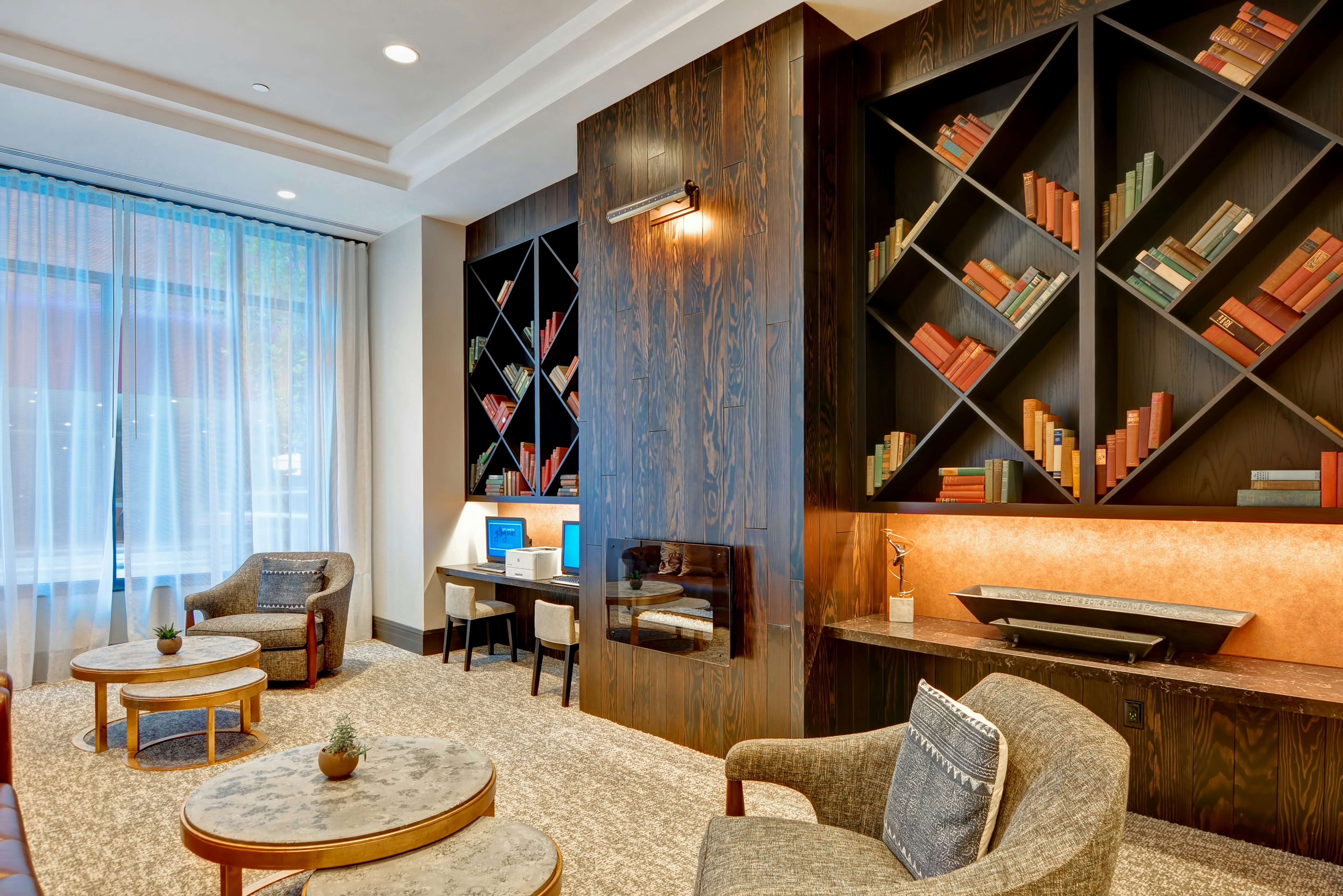 The Cincinnatian Hotel, Curio Collection by Hilton 36/49