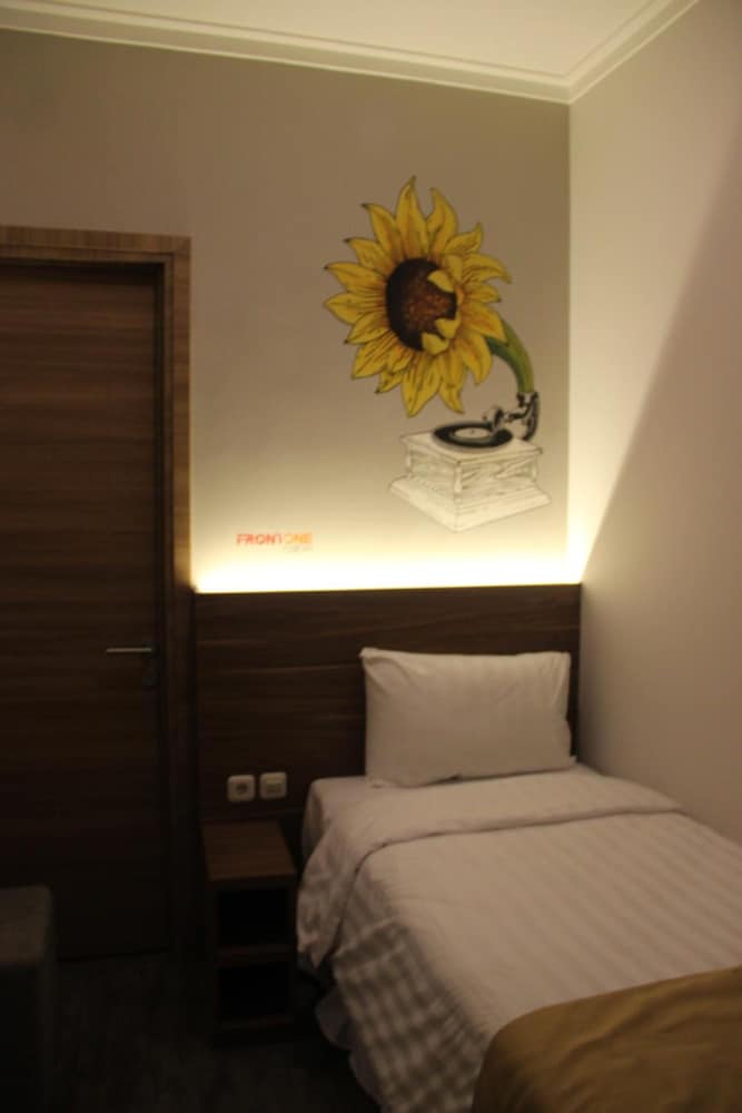 Front One Cabin Malioboro Jogja 14/31