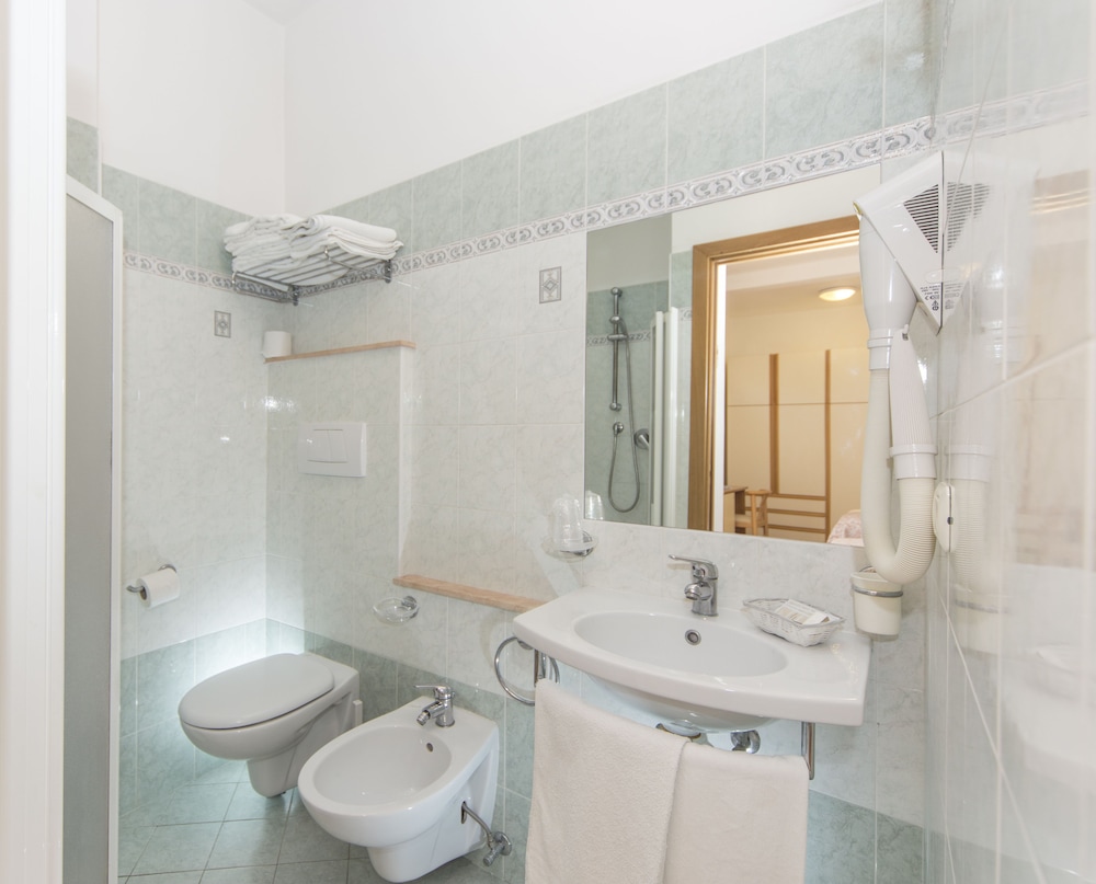 Hotel Silvia 34/36