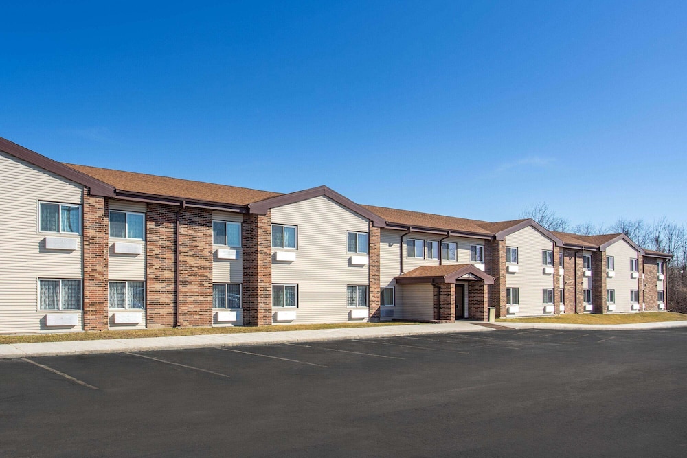 Baymont By Wyndham Joliet 40/50