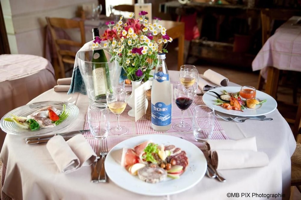 Auberge D Anthy 33/50